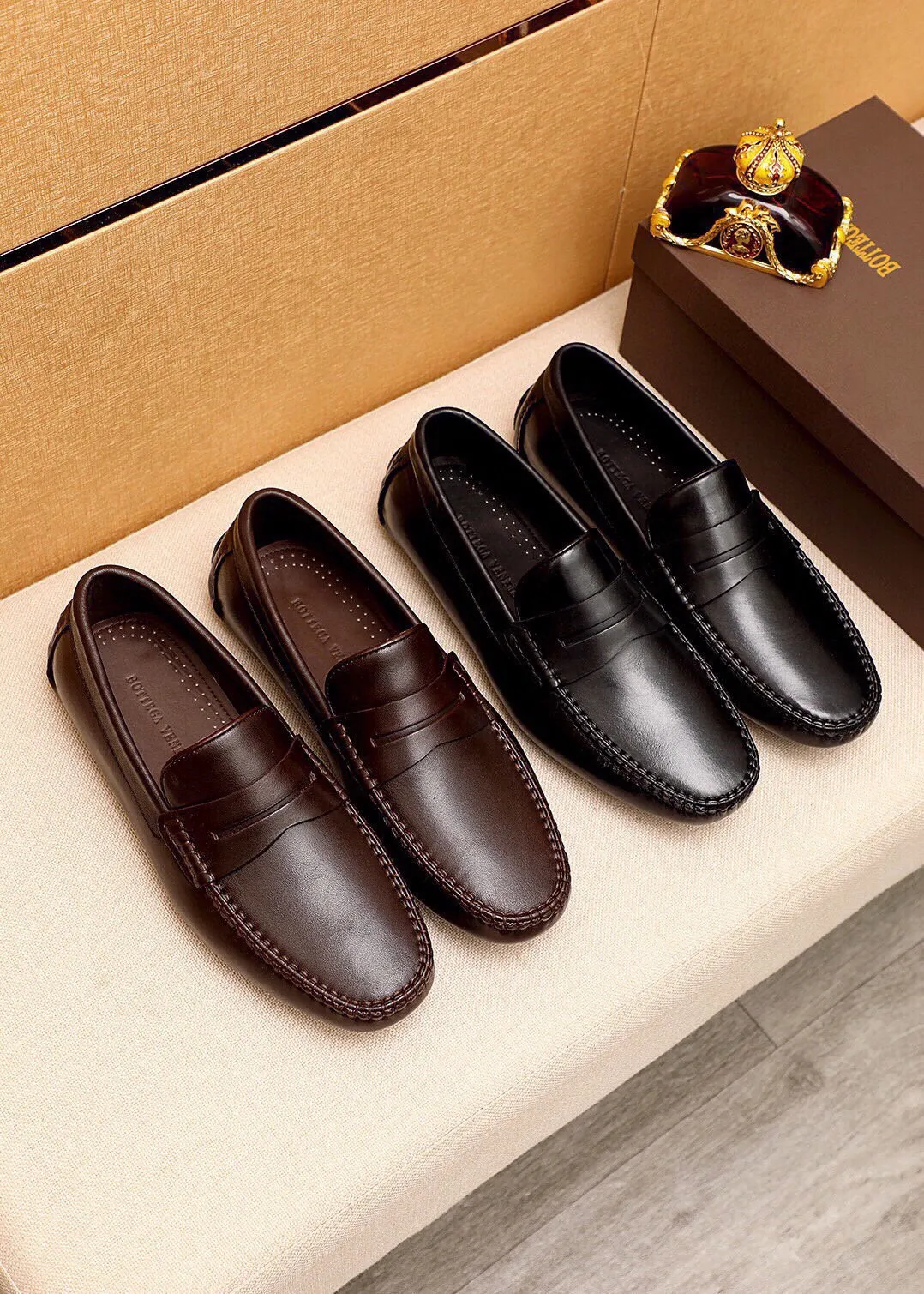 Men's Men's Shoes 💰: 480 💰💐 BV Men's Slip-on Shoes® [BOTTEGA VENETA] Official website counter new model, one-to-one mold opening ⚠Italian calfskin ➕Embossed ➕Cow 🐂 leather lining. Driving slip-ons, available at counters, sizes 38～44 (45🉑️customized)